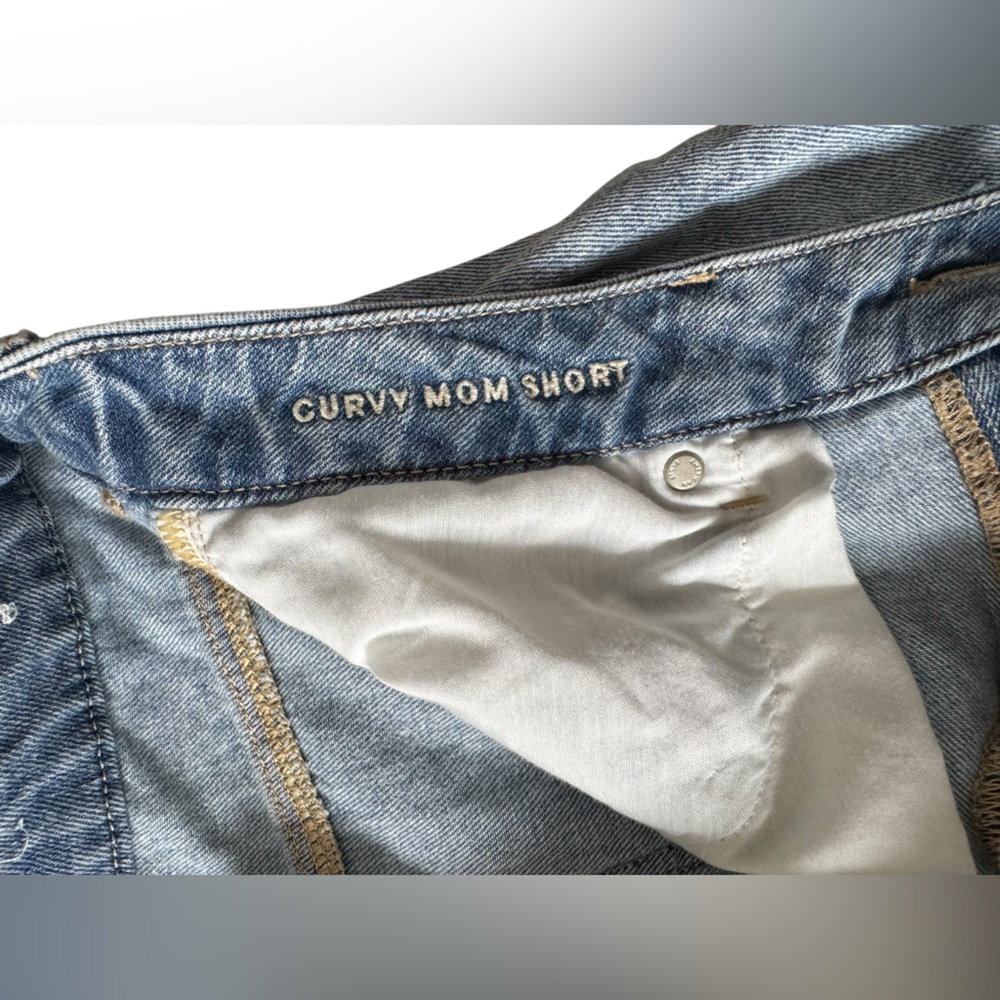 AE curvy mom short - Picture 2 of 4